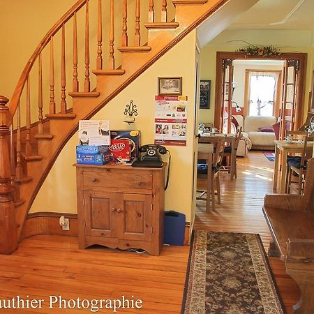 Ici Et Maintenant Bed and Breakfast Magog Eksteriør billede