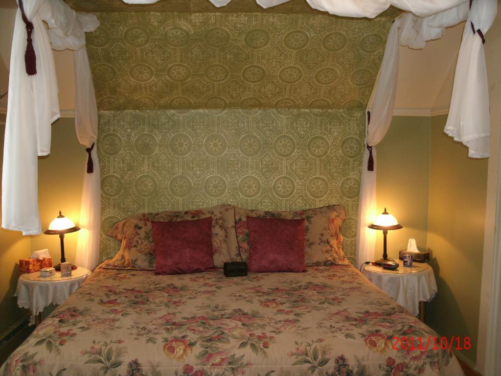 Ici Et Maintenant Bed and Breakfast Magog Værelse billede