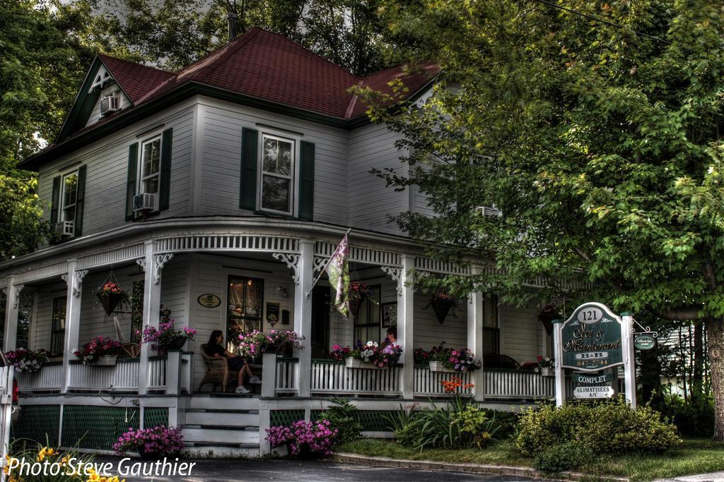 Ici Et Maintenant Bed and Breakfast Magog Eksteriør billede